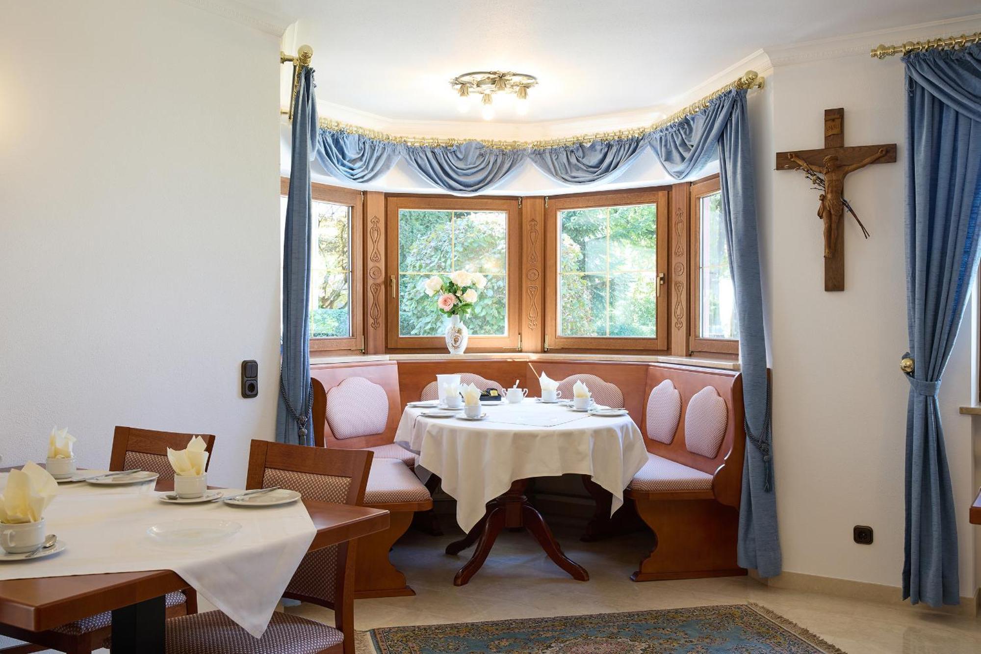 Hotel Garni Demmel Bruckmühl Exteriör bild
