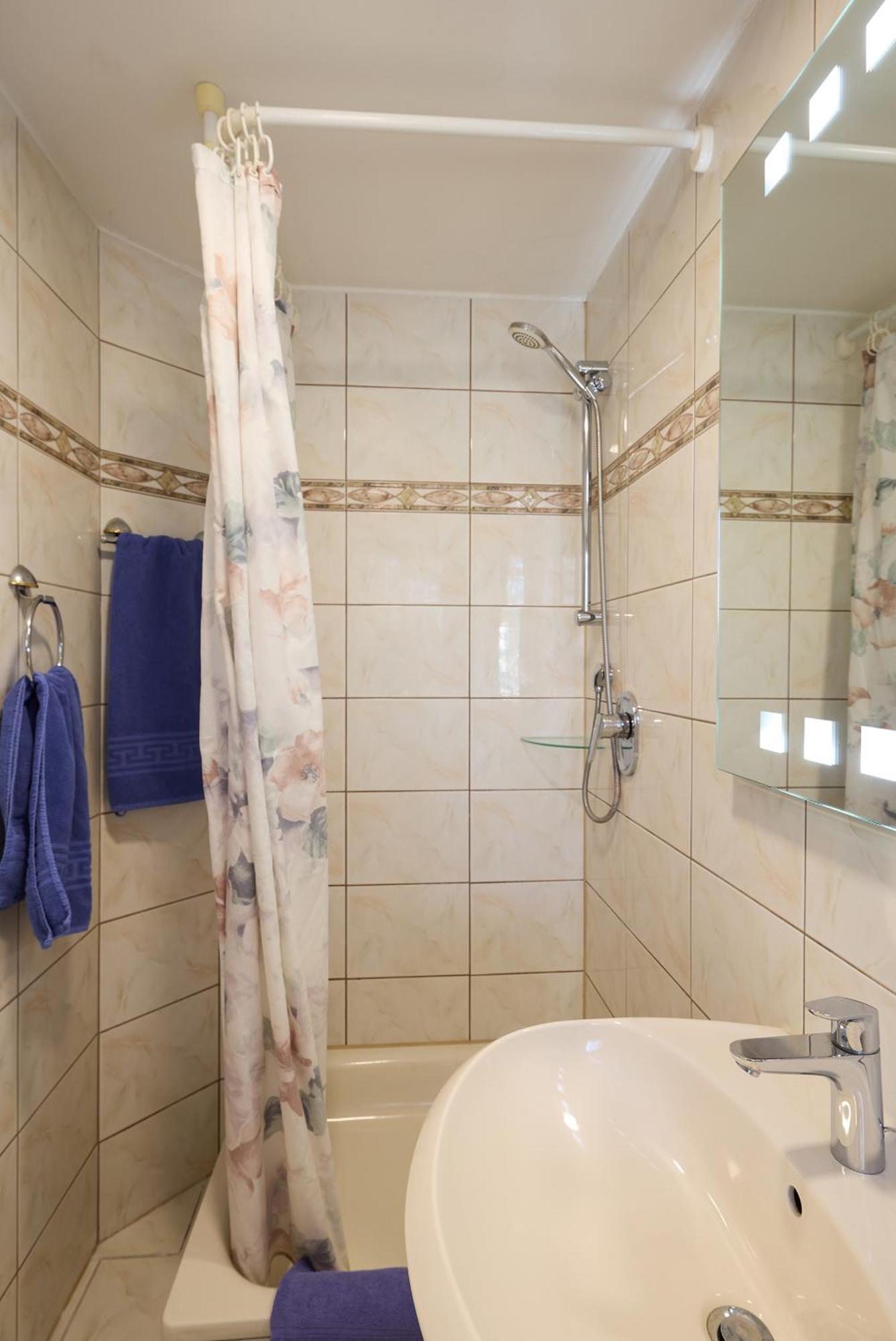 Hotel Garni Demmel Bruckmühl Exteriör bild